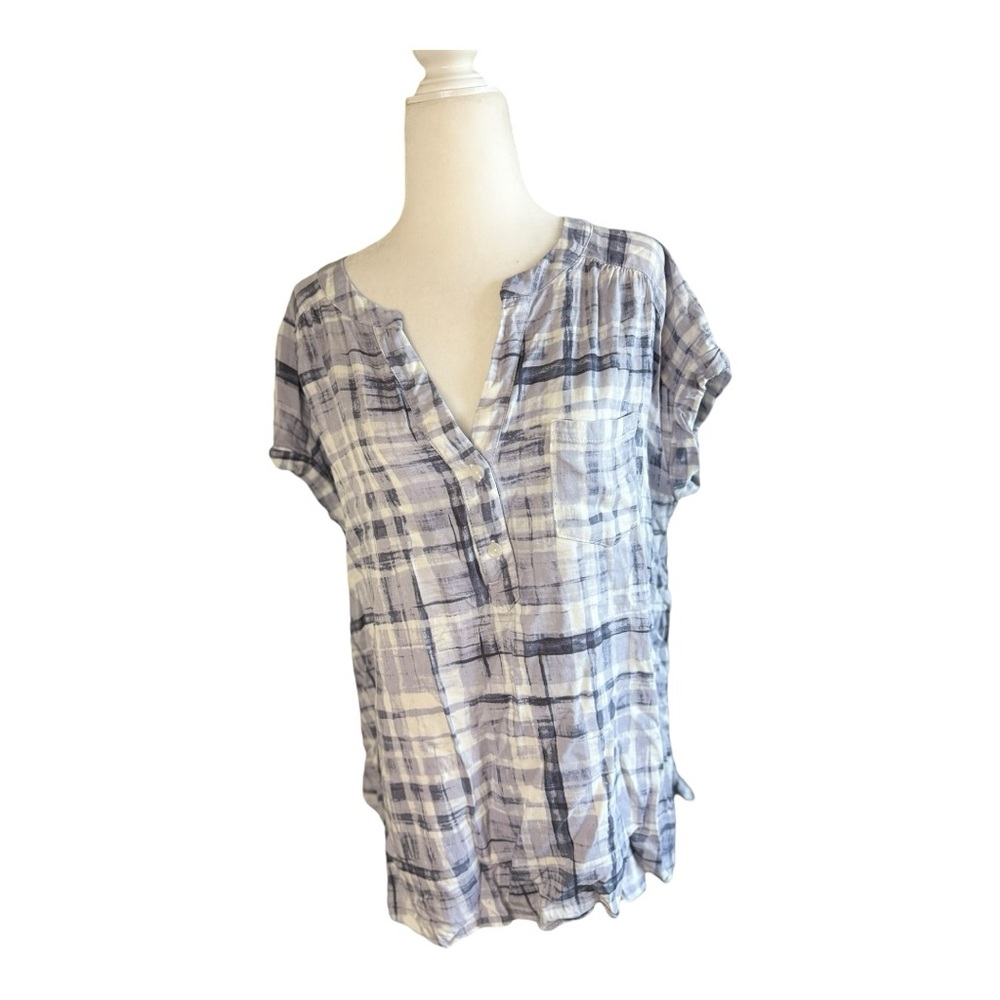 Rose & Olive Plaid V-Neck Blouse - Blue and White